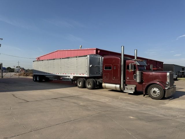 Brown Trailer Sales trailer gallery image
